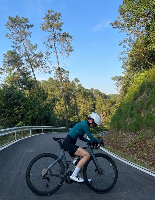 Novice Tips: Do You Know the Safe and Efficient Downhill Techniques?