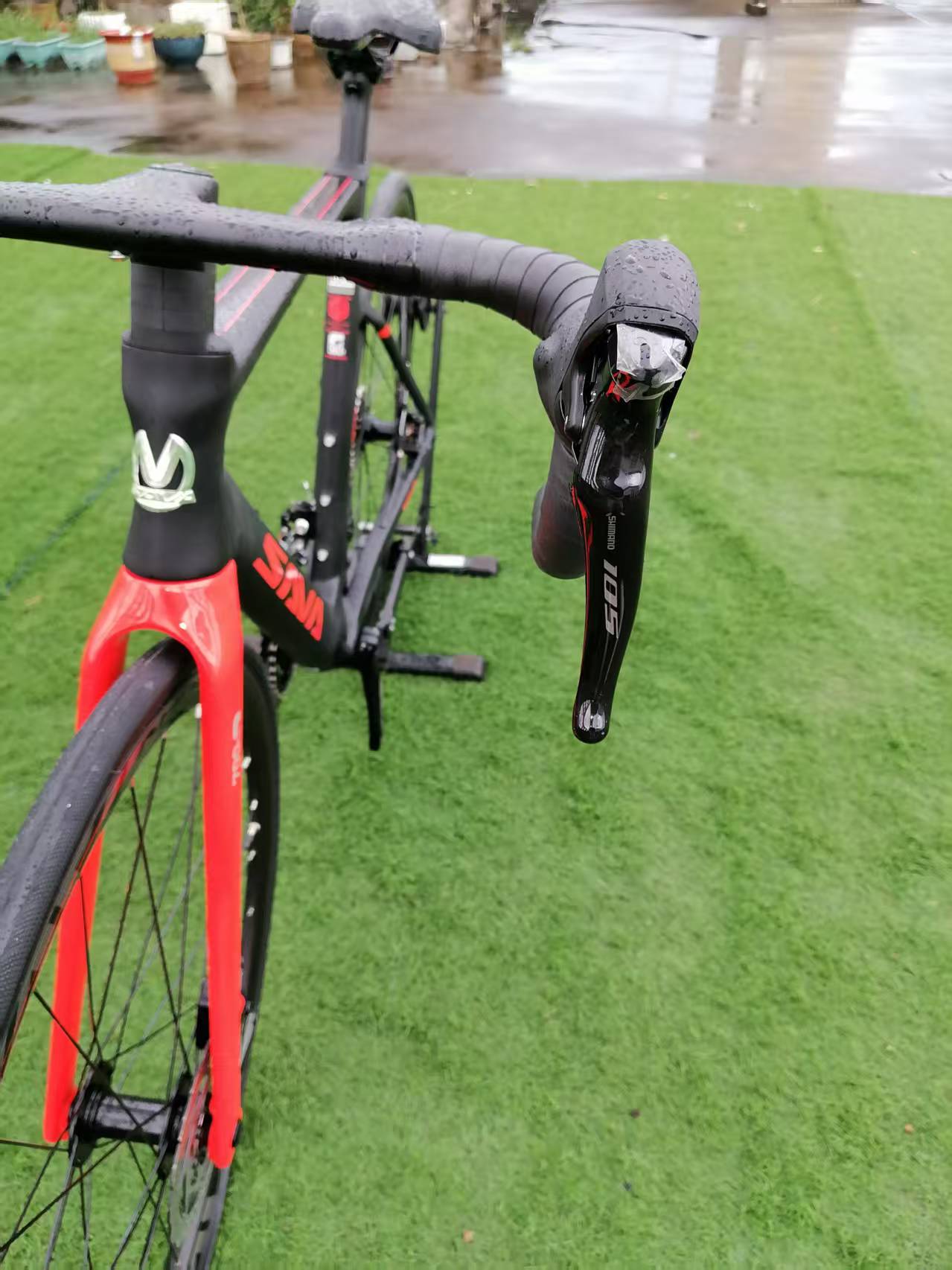 SAVA Ralph Carbon Road Bike SHIMANO R7000 105