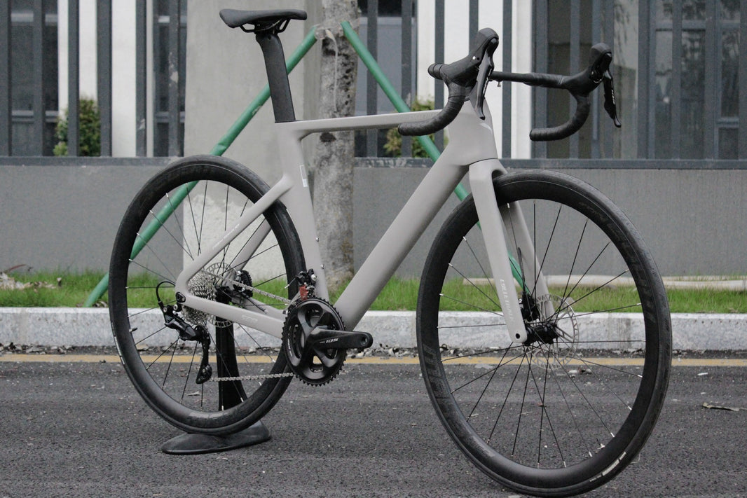 Carbon Road Bike – cycletrack